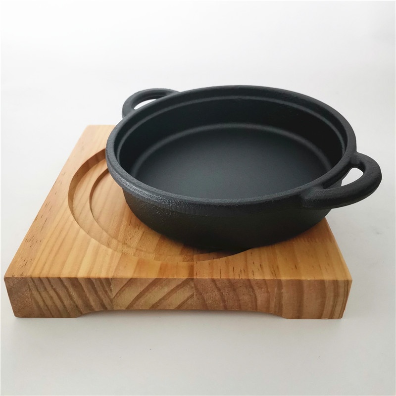 Nồi Gang Đúc Thô Nguyên Khối Kho Thịt Cá Size 18 Kèm Đế Gỗ Chống Dính Tự Nhiên Dùng Được Bếp Từ