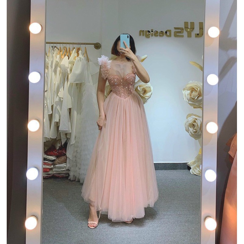 ĐẦM XOÈ TRỄVAI KẾT ĐÁ