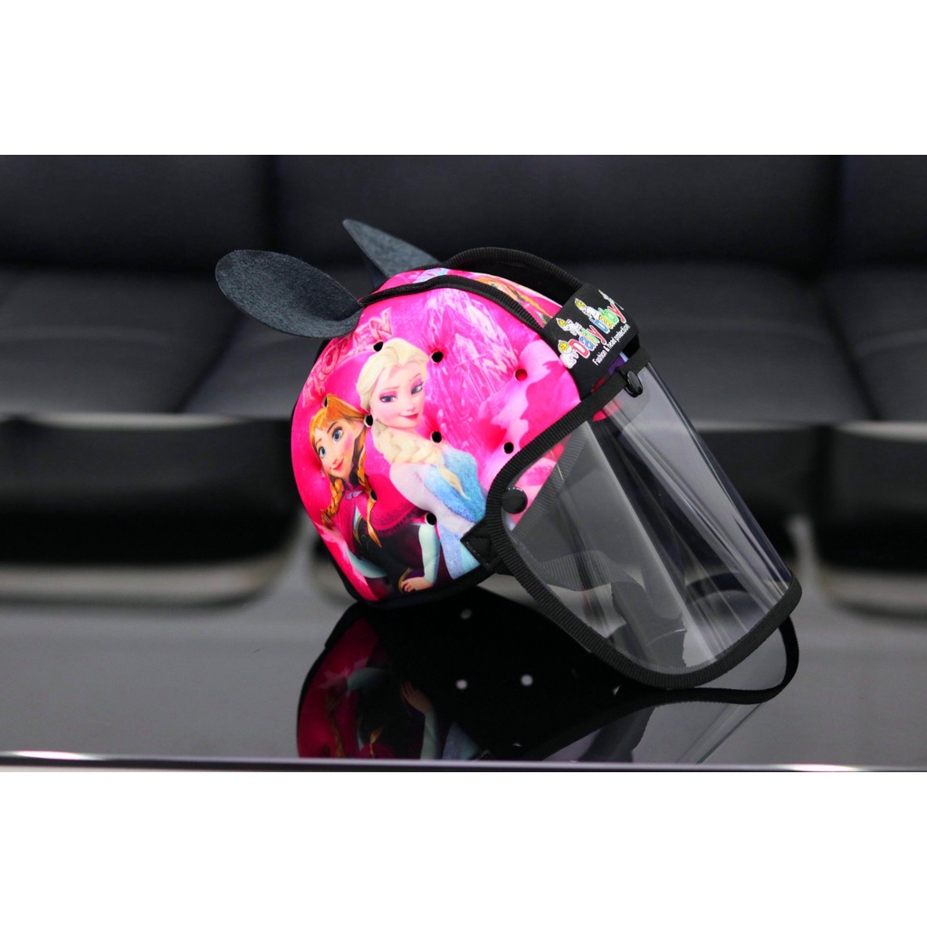 Kính thay thế mũ bảo hiểm bé tập đi cho bé .