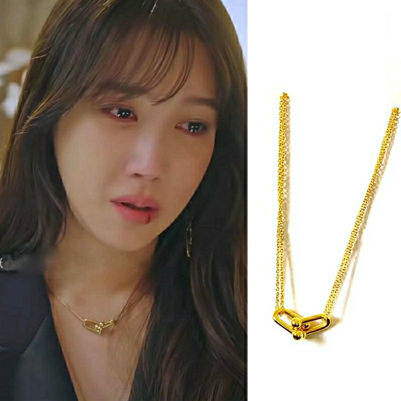 Dây chuyền đôi của Shim Su Ryeon và Logan Lee trong phim Penthouse