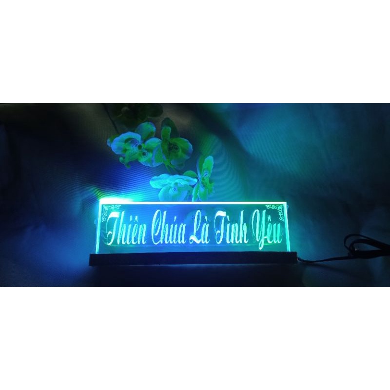 Chữ điên Thiên Chúa Là Tình Yêu 30,40,50,60cm
