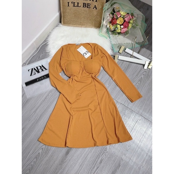Đầm Cúp Ngực Tay Dài Dáng Xòe Có Mút Ngực-D76