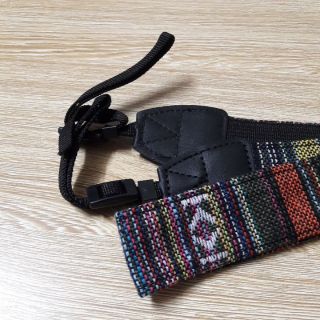 Dây Thổ Cẩm đeo máy Ảnh