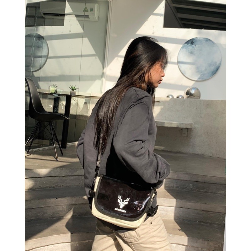 Túi đeo chéo : LOGO SHOULDER BAG | BigBuy360 - bigbuy360.vn