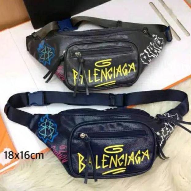 Túi Đeo Hông Quân Đội 1ax802 Balenciaga. Can Be Y18 Cho Nam Ar