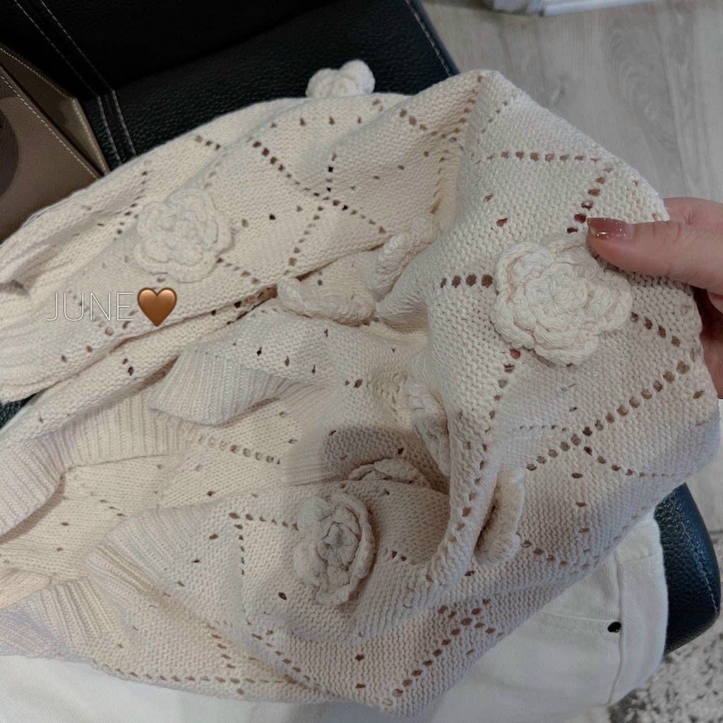 Áo len dệt hoa nổi sang sịn,dáng lửng thiết kế bo gấu tay bo eo mặc lên phom rất đẹp-Minxy shop