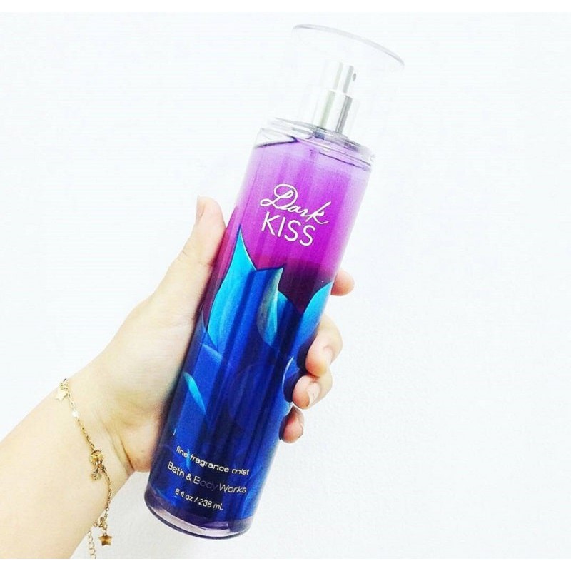 [𝐅𝐞𝐦𝐦𝐢𝐞💝] Xịt thơm Dark Kiss Fine Fragrance Mist Bath and Body Works 250ml/Chính Hãng 💘Chính Hãng💘