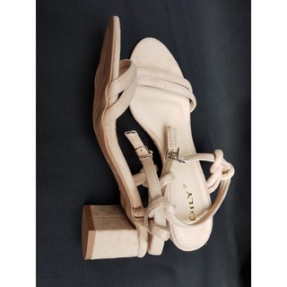 Giày sandal nữ đẹp gót vuông 6cm màu kem quai xoắn chất mịn êm Dily chính hãng