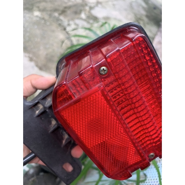 Honda win 100 / đèn hậu win 100