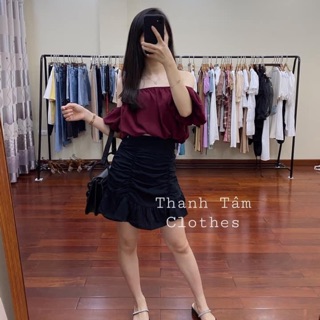 Set áo trễ vai đỏ mix chân váy nhún