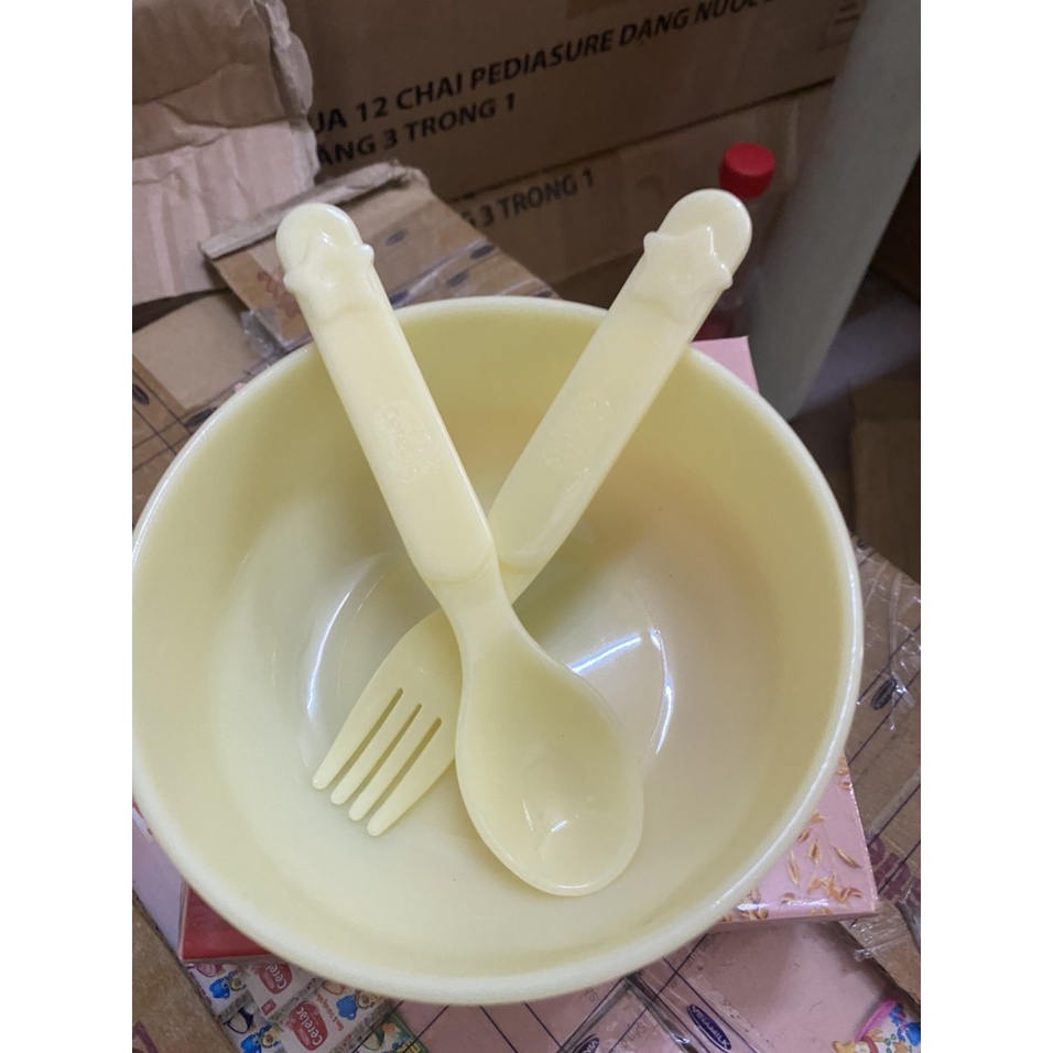 BỘ CHÉN MUỖNG CHO BÉ QUÀ TẶNG NESTLE