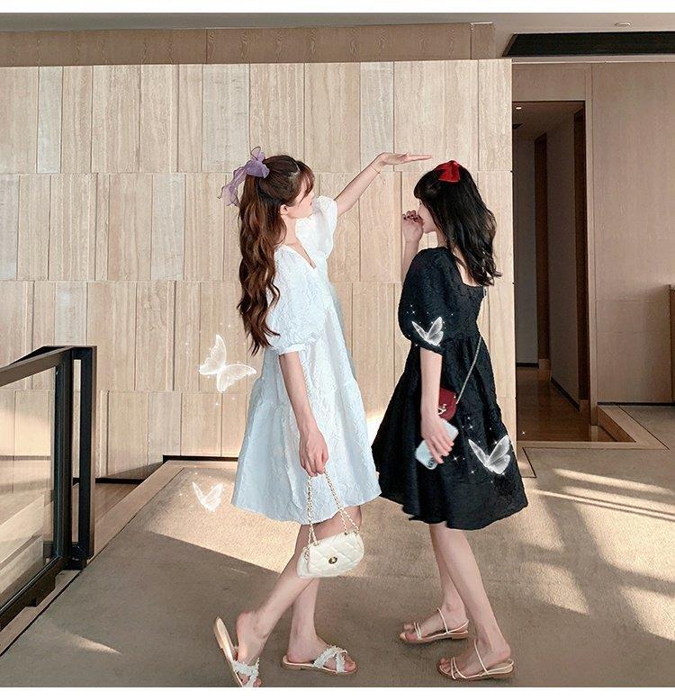 Đầm Cổ Vuông Dáng Rộng Thời Trang Xinh Xắn