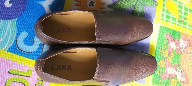 Giầy tay laka size 42 màu nâu