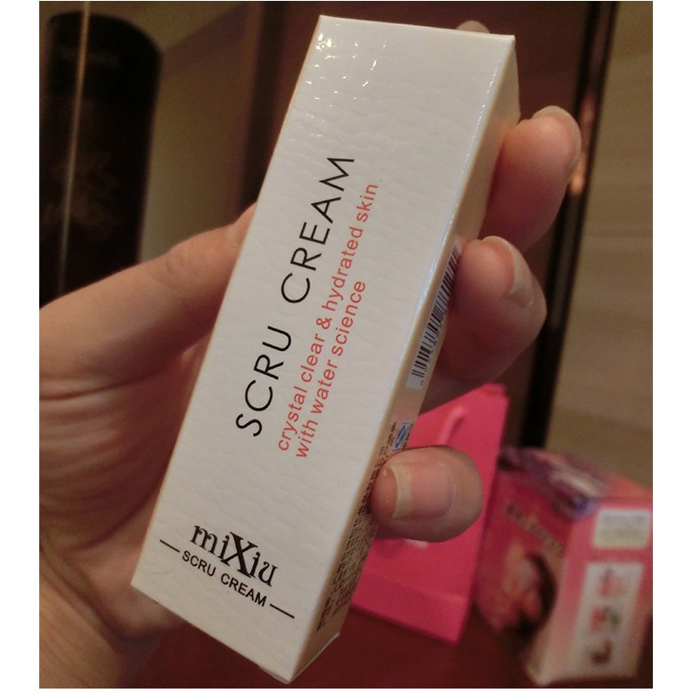 Gel tẩy da chết môi Scru Cream hương mật ong | BigBuy360 - bigbuy360.vn