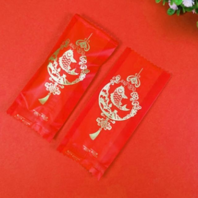 Túi kẹo cá đỏ