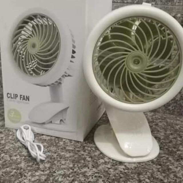 Quạt mini kẹp bàn