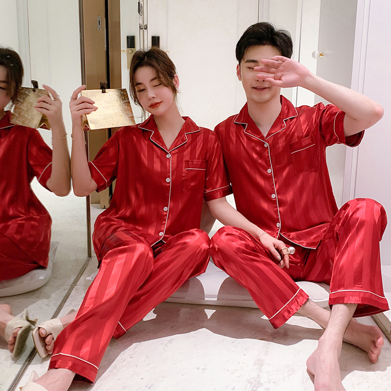 Bộ Đồ Ngủ Ngắn Tay Vải Phi Bóng Cho Cặp Đôi