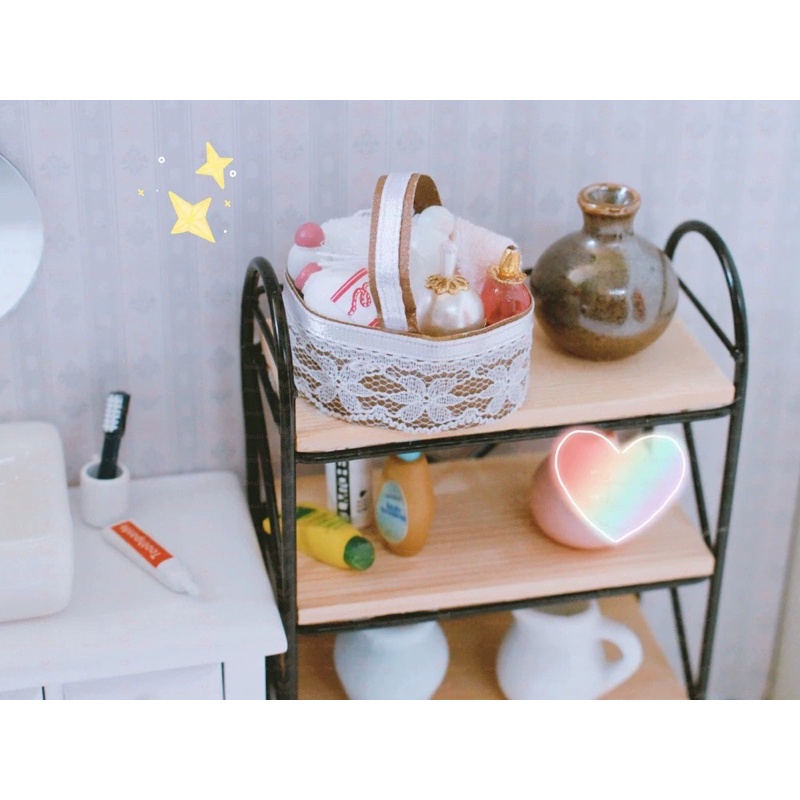 Mô hình kệ sắt để đồ 3 tầng cho búp bê