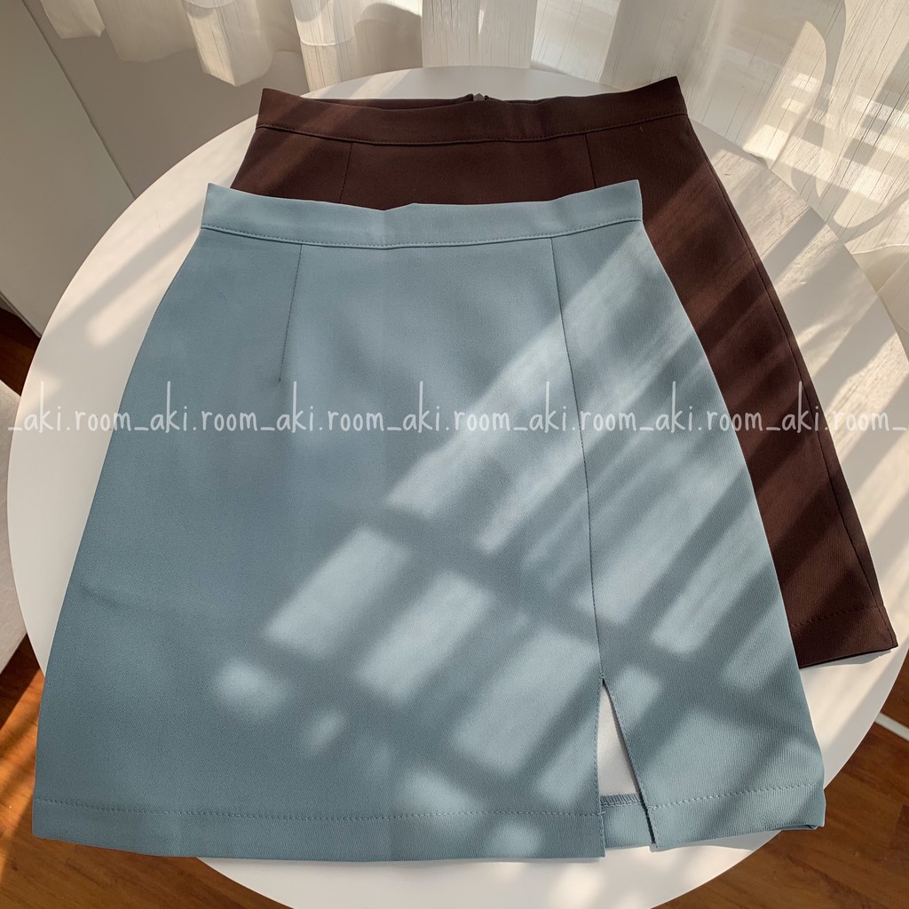 Chân váy ngắn trơn dáng A xẻ bên đùi (có lót quần)