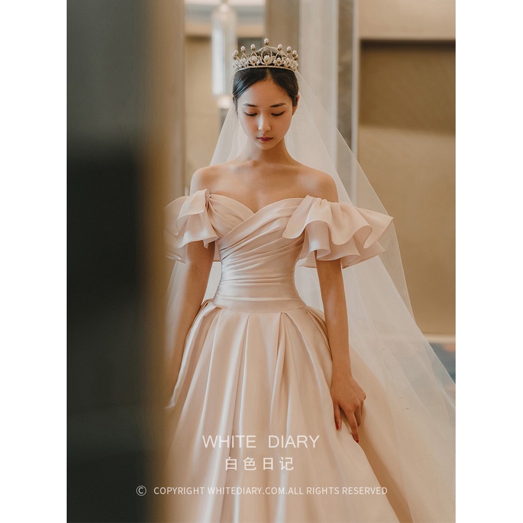 Váy Cưới Phong Cách Cổ Điển Và Sang Trọng