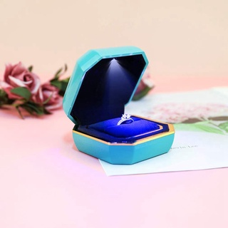 Hộp Đựng Nhẫn Đính Hôn Có Đèn Led
