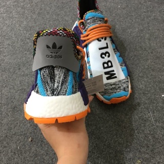 Human  mới cập bến