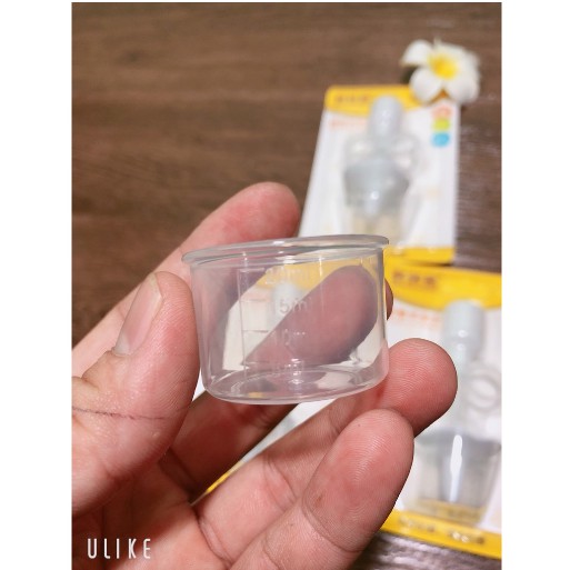 Dụng Cụ Bơm Thuốc Cho Bé Uống Thuốc