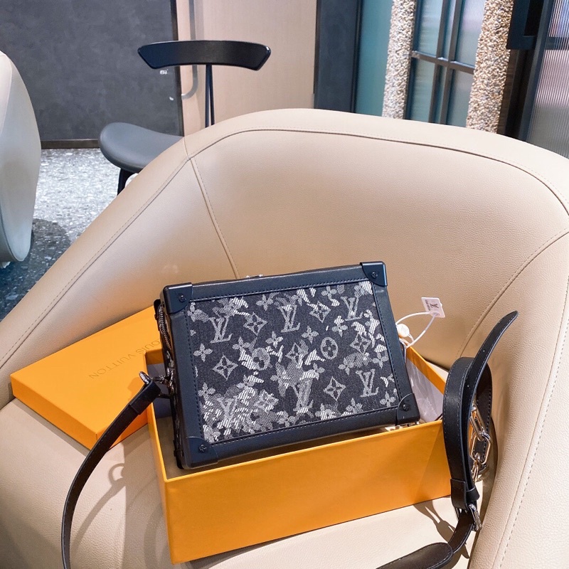 Túi đeo chéo LV Demin Soft Trunk Louis-Vuitton cao cấp chuẩn Au nhập khẩu new fullbox