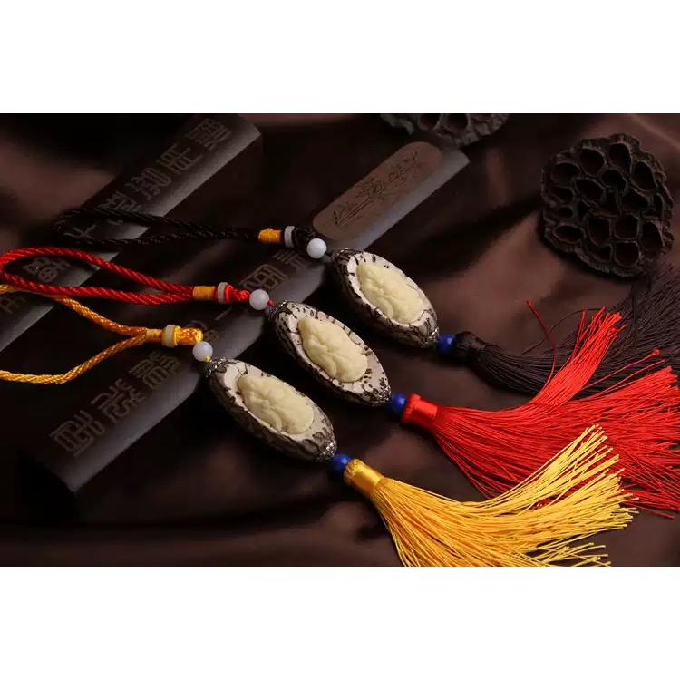 Khánh Treo Xe Ô Tô Hình Tượng Phật Di Lặc Làm Từ Hạt Cây Bồ Đề Ngàn Mắt