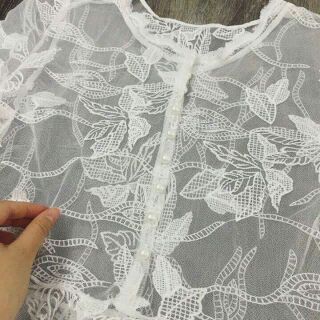 Đầm ren xòe tiểu thư