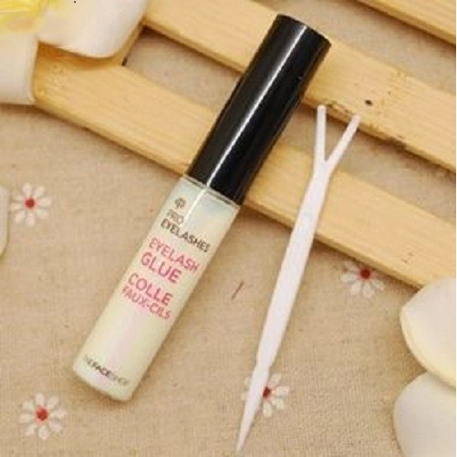 Keo Dán Mi Kích Mí Giúp Mắt To Tròn Pro Eyelash Glue Hàn Quốc 4.5g