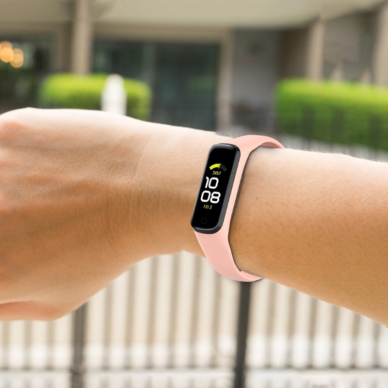 Dây Đeo Silicone Mềm Chống Nước &amp; Mồ Hôi Cho Galaxy Fit2 / SM / R220
