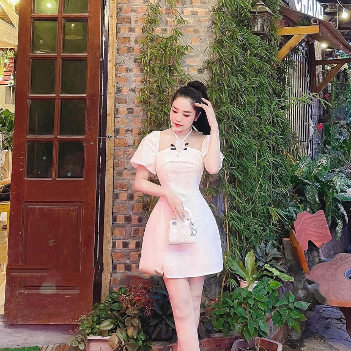 Váy cổ yếm tay bồng-Váy chữ A cài hoa trước ngực cực xinh,tôn dáng,from chuẩn cho các nàng tại sam_sam_shop_1011