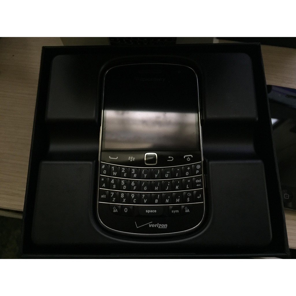 BlackBerry 9930 Verizon Brandnew Fullbox Mới 100%