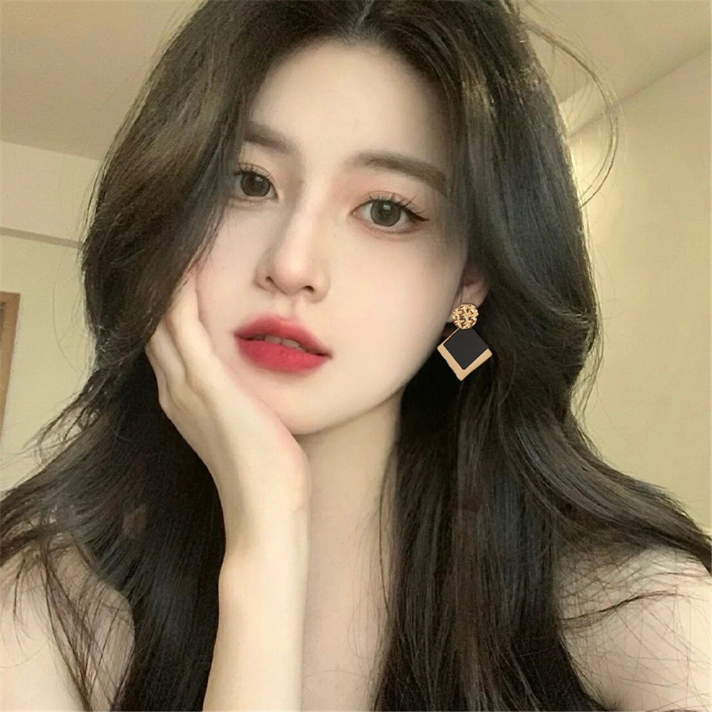 Bông Tai Đính Kim Sa Hình Vuông Màu Đen Phong Cách Cổ Điển Sang Trọng Thời Trang Cho Nữ