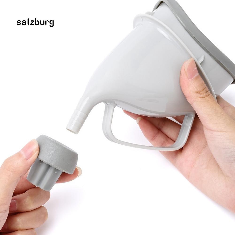 Phễu đi vệ sinh trên xe hơi