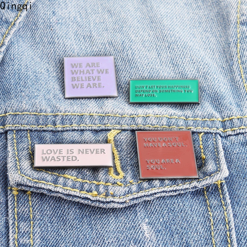 Huy hiệu cài áo MISS ZOE tráng men in chữ live actively sáng tạo dùng làm quà tặng cho bé/ bạn bè