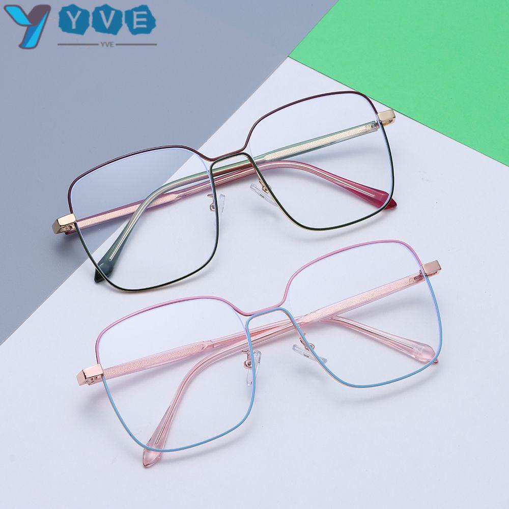 Mắt kính gọng vuông chống ánh sáng xanh thời trang cho người cận thị