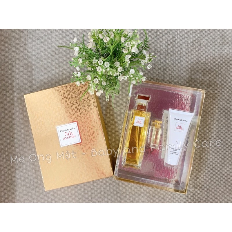 Gift Set Elizabeth Arden 5th Avenue 3 món