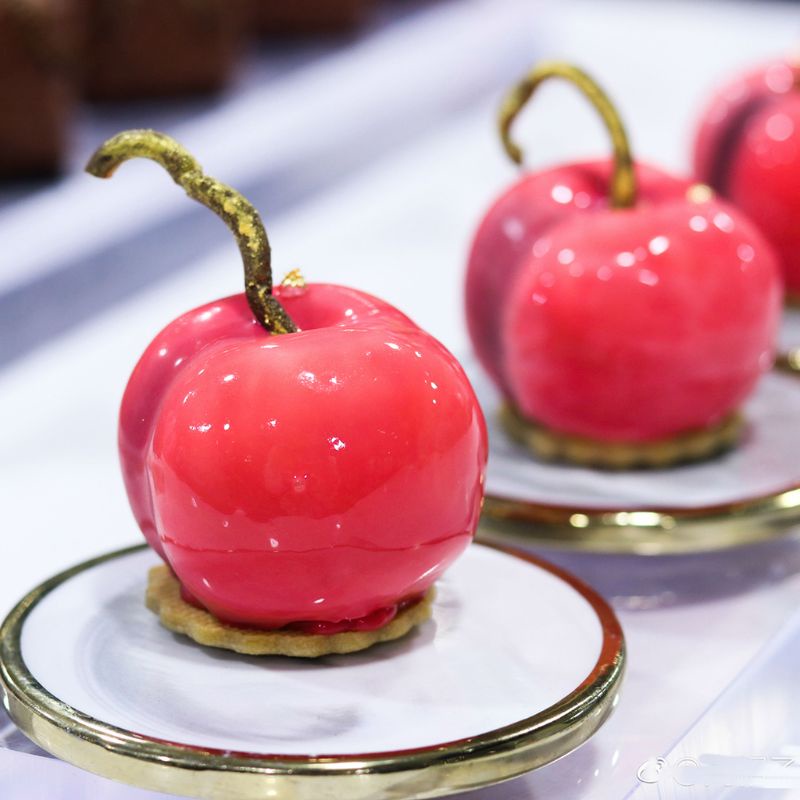 Khuôn Làm Bánh Hình Quả Cherry Có Thể Tái Sử Dụng Tiện Lợi