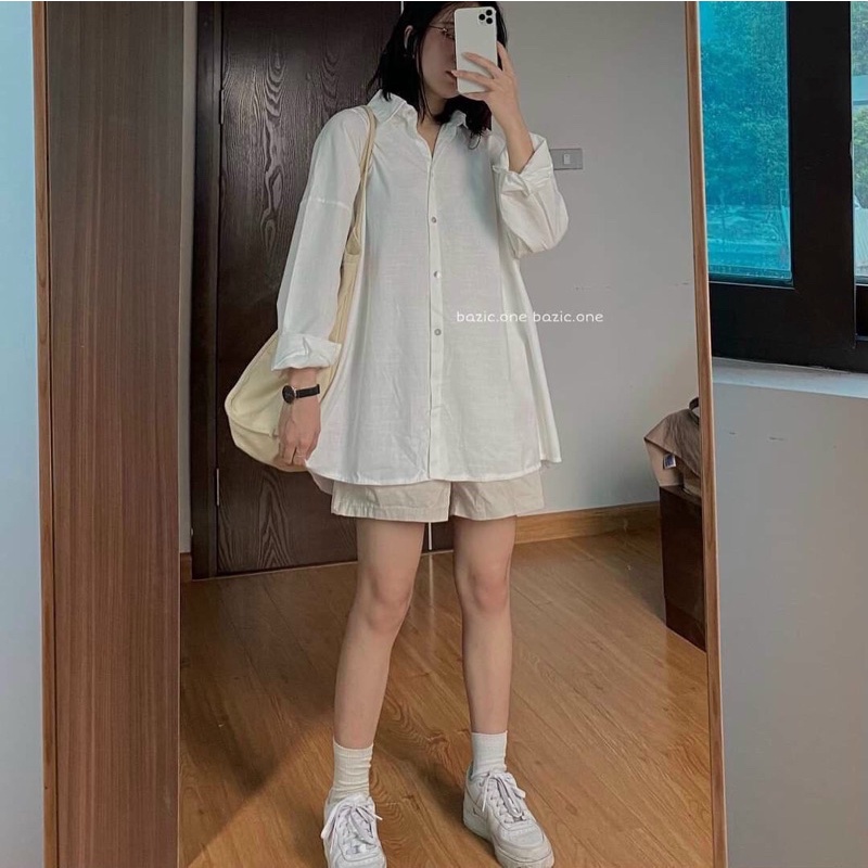 Áo sơmi trắng Oversize form rộng tay dài nút xẻ vạt sau lưng