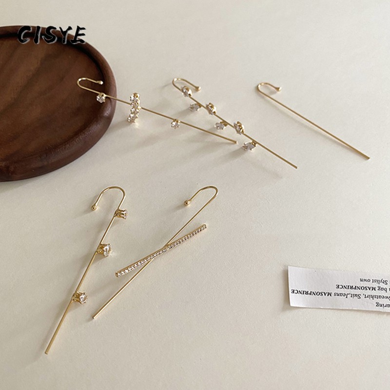 Khuyên tai nữ trang tạo hình độc đáo