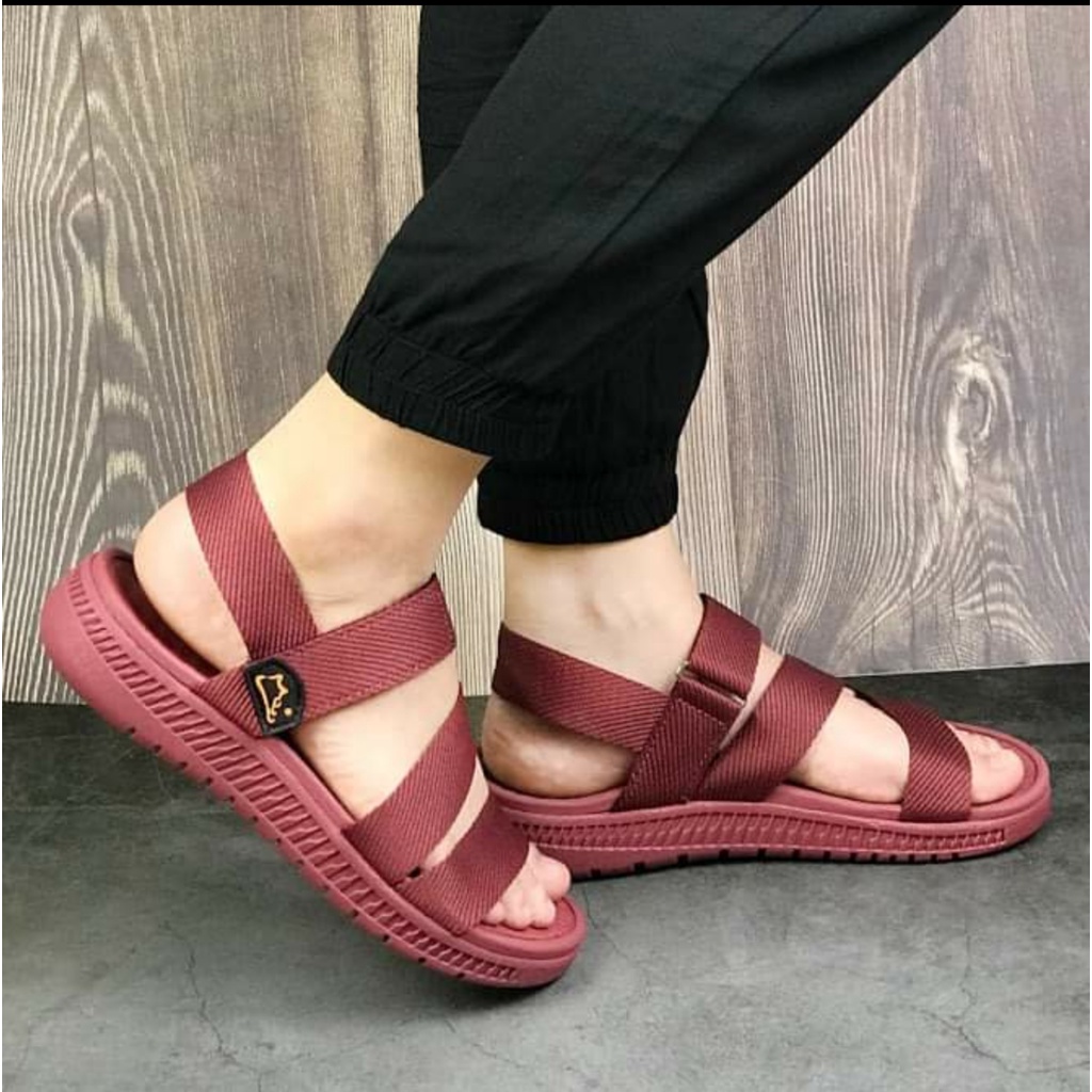 FACOTA | Giày dép sandal nữ hồng mận đi học, đi chơi HA12