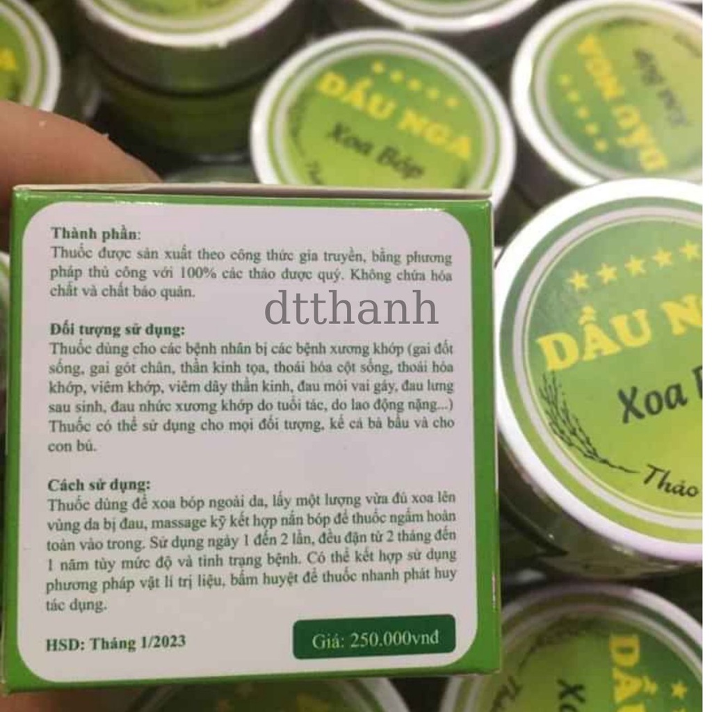 Dầu nga xoa bóp loại 100gr cho người b..ị xương khớp