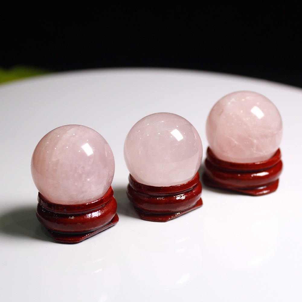 Quả Cầu Đá Phong Thủy Pha Lê Hồng Rose Quartz 3cm Đen có Đế chân đặt Đẹp