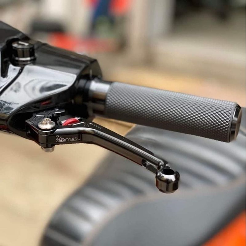 Tay phanh nhôm CNC Vespa xịn sò êm tay bóp nhẹ