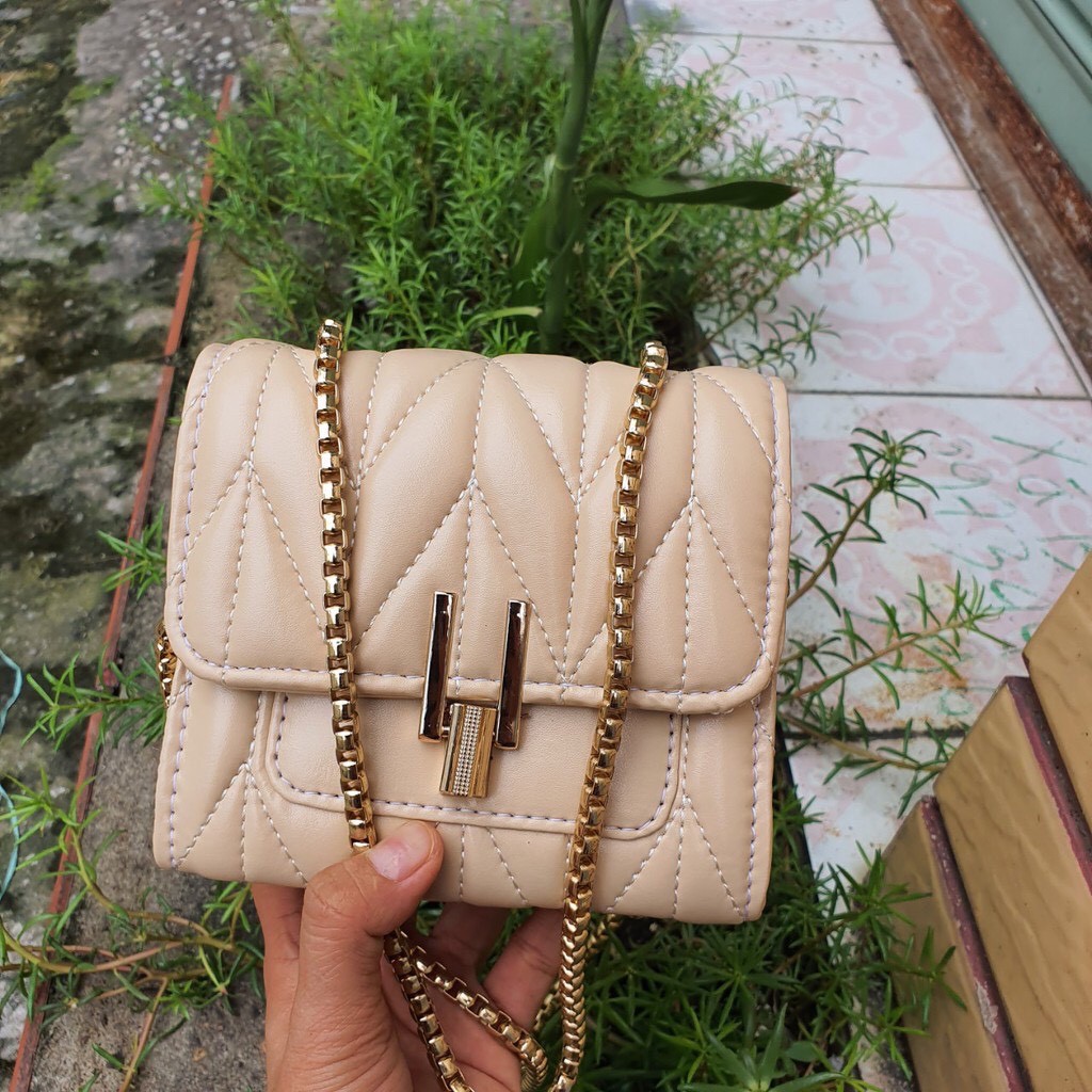 Túi Xách Mini Da Mềm Khóa Xoay Nhiều Màu, Túi Xách Dây Xích Đeo Vai Đeo Chéo Mẫu Mới Nhất - Chan Bag CB332