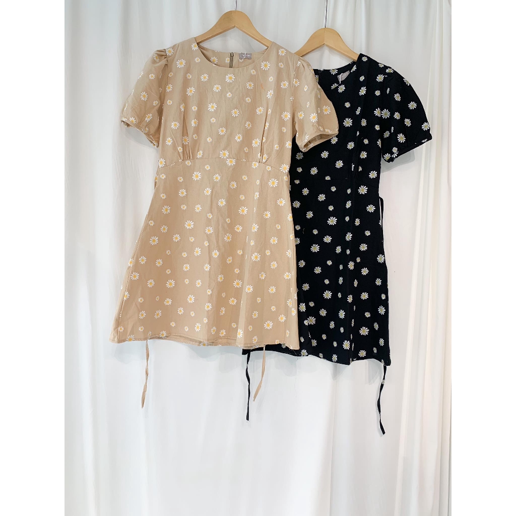 Váy hoa cúc vải thô chất đẹp -Váy hot 2020 | BigBuy360 - bigbuy360.vn