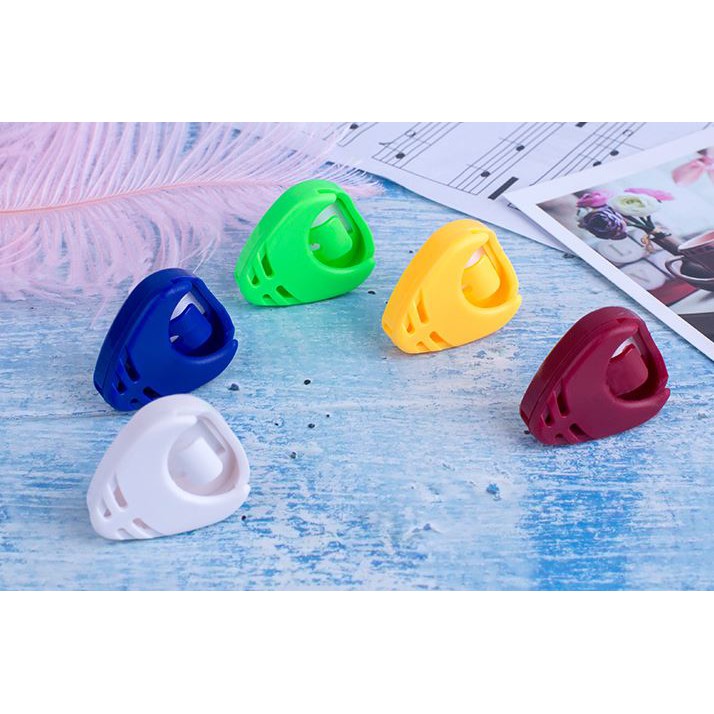 Hộp đựng pick (móng gảy) cho đàn guitar (pick holder) dán trên đàn tiện lợi