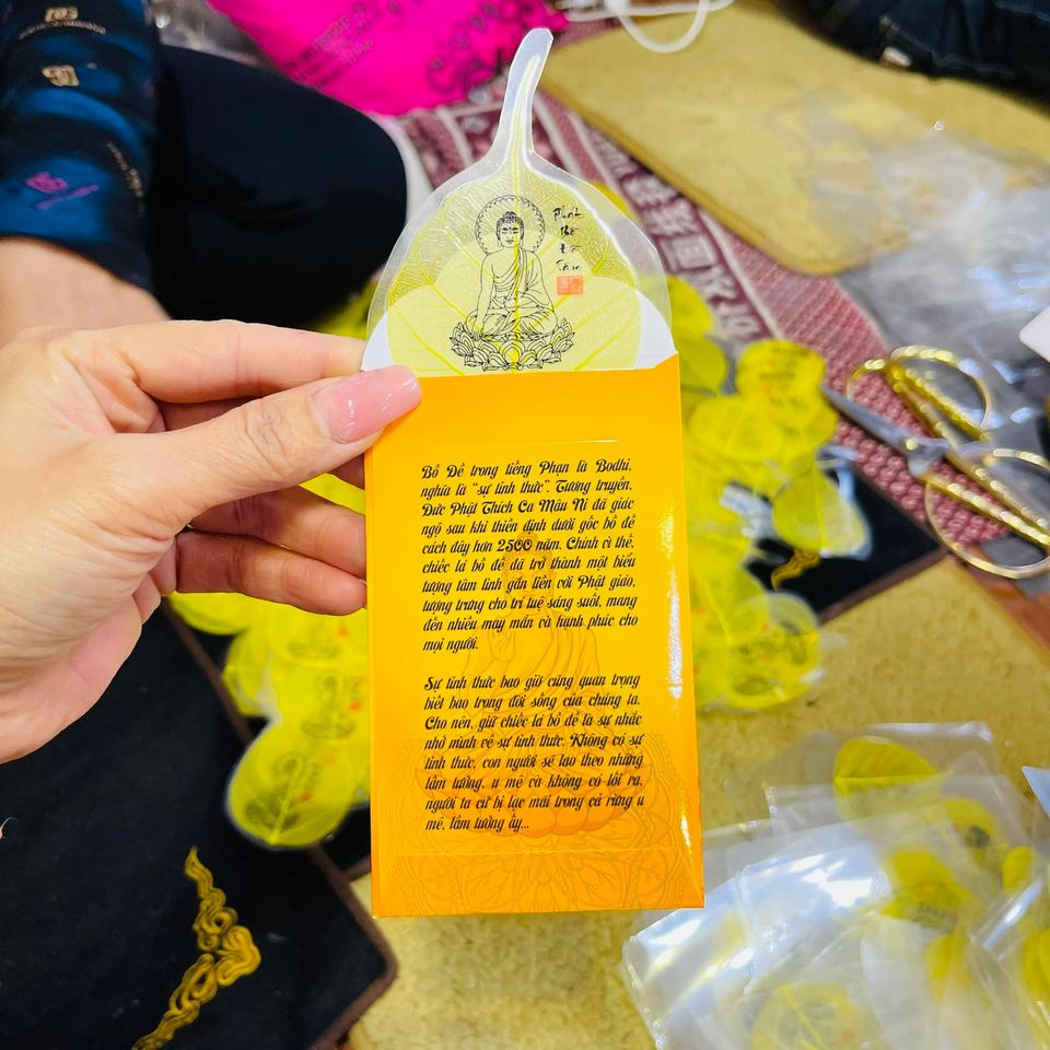 LÁ BỒ ĐỀ IN PHẬT DÁT VÀNG